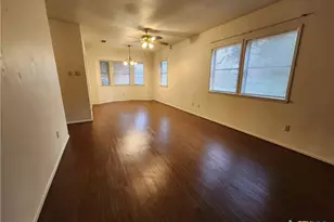 1274 Hillcrest Dr, New Braunfels, TX 78130 - Photo 9