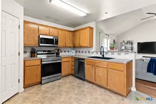 1305 Travis Cir, Copperas Cove, TX 76522 - Photo 7