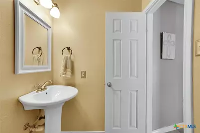 6747 Sunlit Pass Drive, San Antonio, TX 78239 - Photo 19