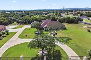 180 Honeysuckle Dr, Killeen, TX 76549 - Photo 13