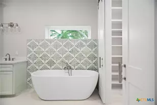 2062 W Harrison Ave, Port O'Connor, TX 77982 - Photo 25