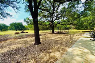 314 McKenzie, Gatesville, TX 76528 - Photo 33