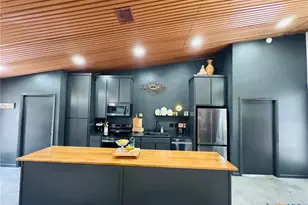 314 McKenzie, Gatesville, TX 76528 - Photo 3