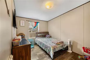 111 Charles St, Cuero, TX 77954 - Photo 9