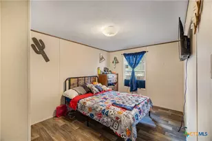 111 Charles St, Cuero, TX 77954 - Photo 7