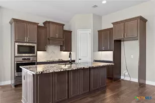 633 Vale Ct, New Braunfels, TX 78132 - Photo 11