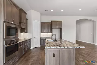 633 Vale Court, New Braunfels, TX 78132 - Photo 13