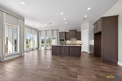 633 Vale Court, New Braunfels, TX 78132 - Photo 9