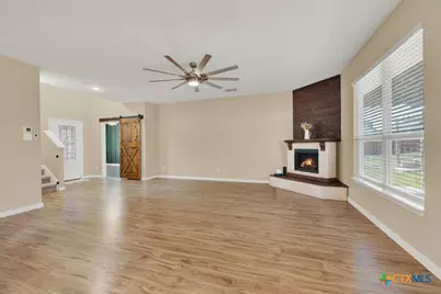 6370 Daisy Way, New Braunfels, TX 78132 - Photo 7