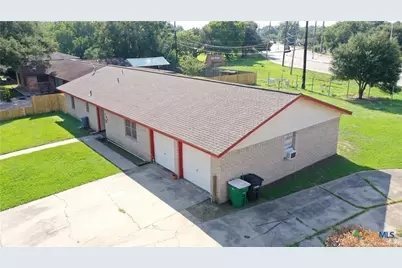 101 Canterbury Lane, Victoria, TX 77904 - Photo 3