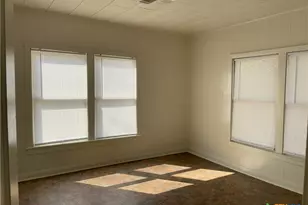 1521 N Hamilton St, Gonzales, TX 78629 - Photo 7