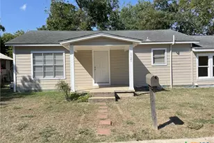 1521 N Hamilton St, Gonzales, TX 78629 - Photo 15