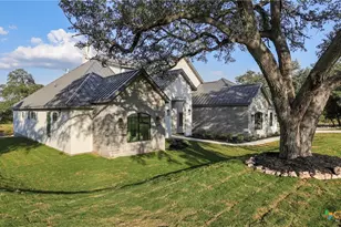 5668 Dry Comal Dr, New Braunfels, TX 78132 - Photo 3