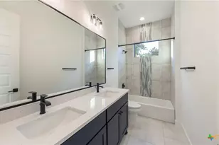 5668 Dry Comal Dr, New Braunfels, TX 78132 - Photo 33