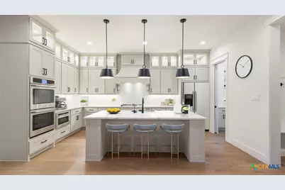 5668 Dry Comal Dr., New Braunfels, TX 78132 - Photo 7