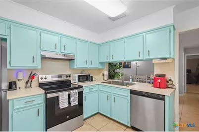 306 Waterford Drive, Victoria, TX 77901 - Photo 7