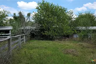 270 Canyon View Dr, Goliad, TX 77963 - Photo 37