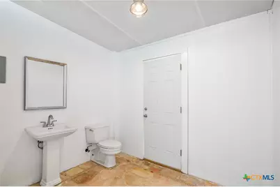 2018 County Road 125, Edna, TX 77957 - Photo 15