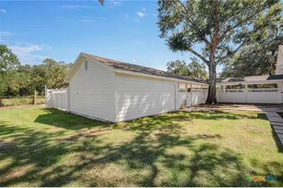 2018 County Road 125, Edna, TX 77957 - Photo 9