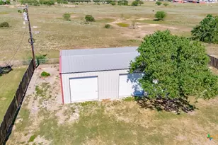 208 Eleanor St, Victoria, TX 77904 - Photo 37