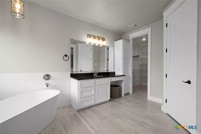 8538 Spring Creek Loop, Salado, TX 76571 - Photo 19