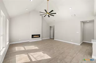 23102 Shady Forest Dr, Elmendorf, TX 78112 - Photo 19