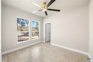 23102 Shady Forest Dr, Elmendorf, TX 78112 - Photo 27