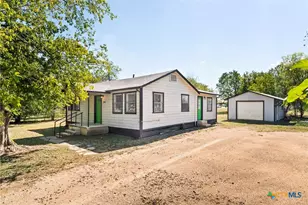 504 N 2nd St, Copperas Cove, TX 76522 - Photo 1