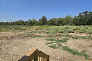 139 Azalea Ct, Dale, TX 78616 - Photo 3