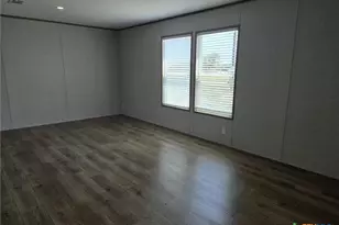 139 Azalea Ct, Dale, TX 78616 - Photo 5