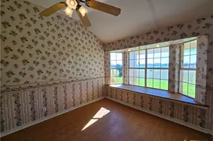 2633 Bottoms East Rd, Troy, TX 76579 - Photo 9