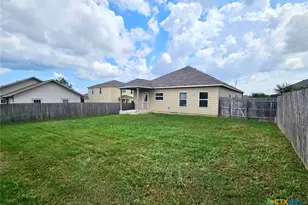 729 Community Dr, New Braunfels, TX 78132 - Photo 13