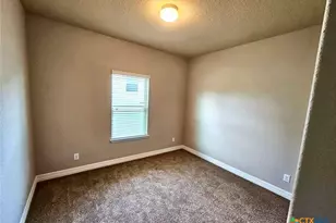 729 Community Dr, New Braunfels, TX 78132 - Photo 7