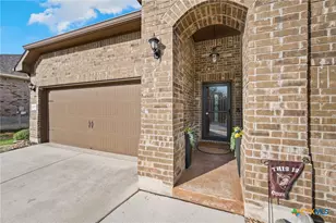 1573 Las Fontanasa, New Braunfels, TX 78132 - Photo 5