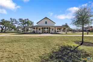 1573 Las Fontanasa, New Braunfels, TX 78132 - Photo 43