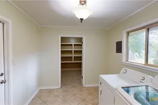 105 Tropical Dr, Victoria, TX 77904 - Photo 29