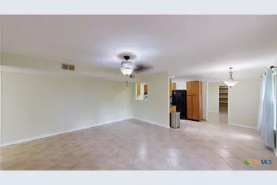 105 Tropical Drive, Victoria, TX 77904 - Photo 11