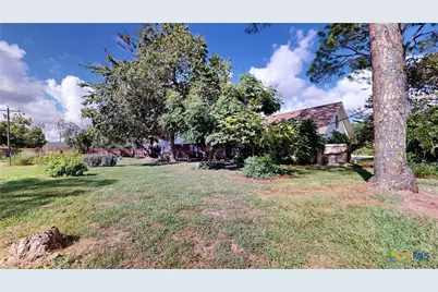 105 Tropical Drive, Victoria, TX 77904 - Photo 43