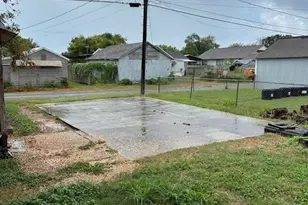 103 Retama Rd, Refugio, TX 78377 - Photo 13