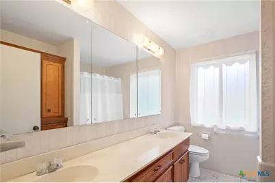 203 Whispering Creek Street, Victoria, TX 77904 - Photo 25