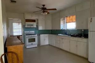 927 US Hwy 77A, Cuero, TX 77954 - Photo 13