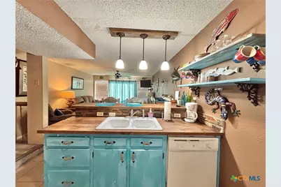 438 S 15th Street, Port O'Connor, TX 77982 - Photo 3