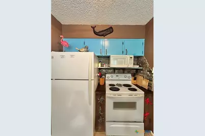 438 S 15th Street, Port O'Connor, TX 77982 - Photo 5