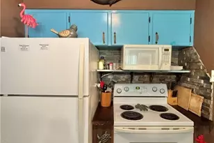 438 S 15th St, Port O'Connor, TX 77982 - Photo 5