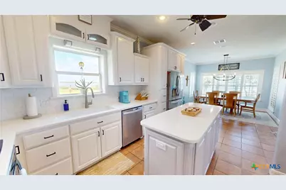 68 N Blue Heron Drive, Port Lavaca, TX 77979 - Photo 9