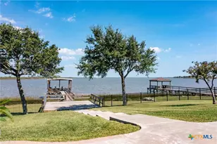 68 N Blue Heron Dr, Port Lavaca, TX 77979 - Photo 29