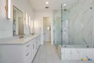 233 Lakefront Dr, Lago Vista, TX 78645 - Photo 19