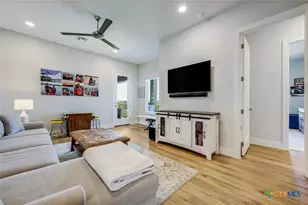 233 Lakefront Dr, Lago Vista, TX 78645 - Photo 25