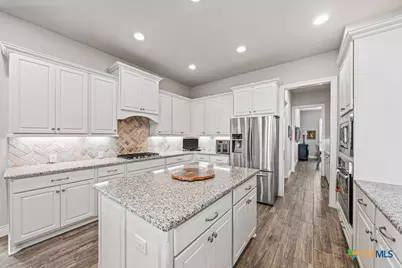 618 Coral Berry, New Braunfels, TX 78132 - Photo 7