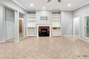 107 Masters Ct, Victoria, TX 77904 - Photo 5